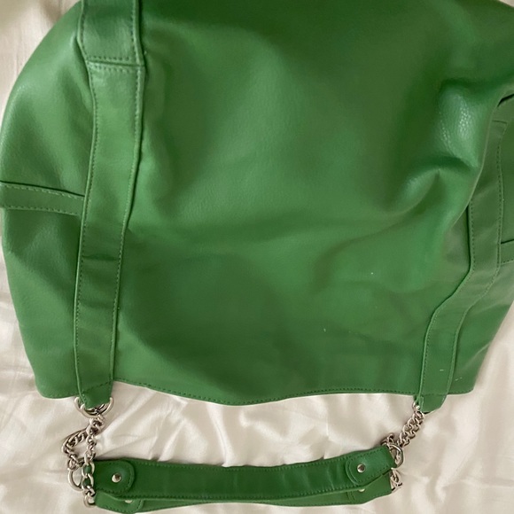 Miniucci green and silver purse - Picture 4 of 4